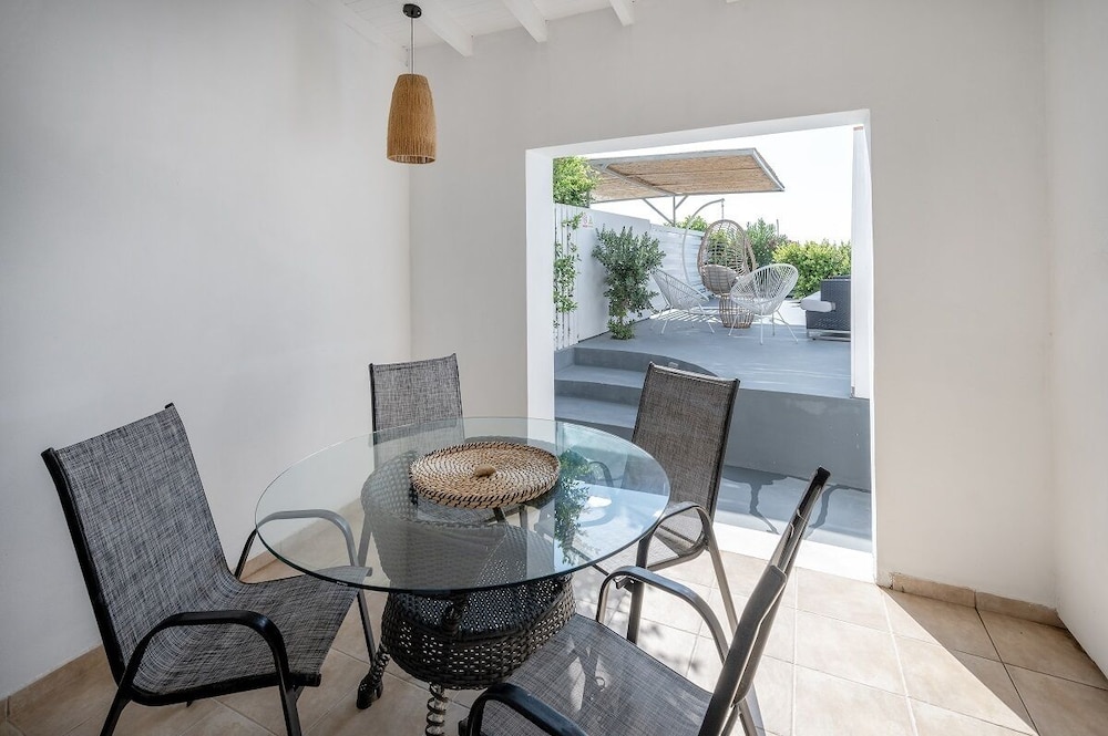 Smy Santorini Suites Villas