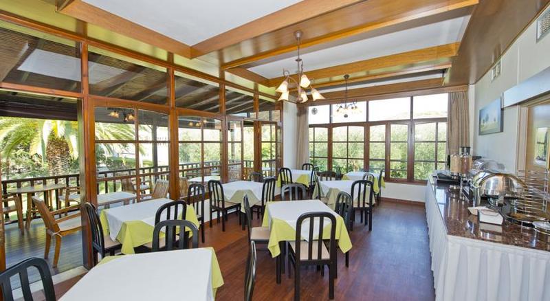 Hanioti Village Resort
