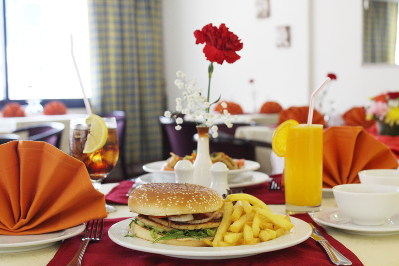 Al Diar Mina Hotel в Абу-Даби